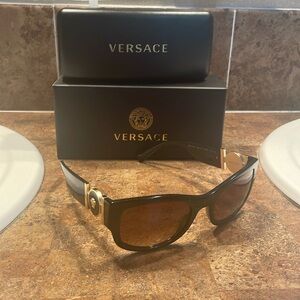 Versace sunglasses brand new never worn
